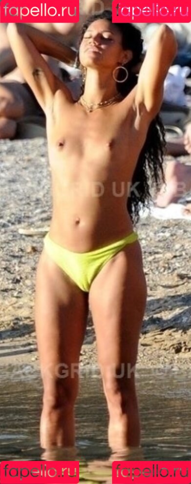 Vick Hope Onlyfans Photo Gallery 