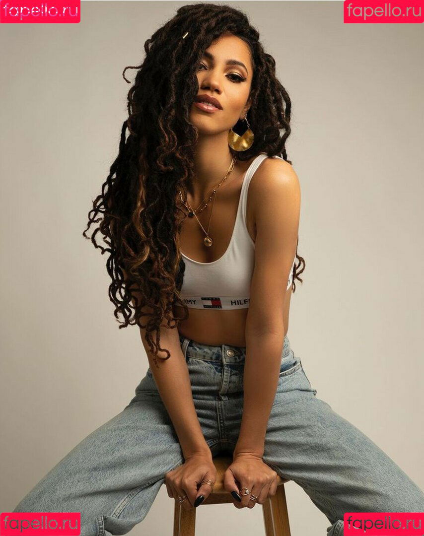Vick Hope Onlyfans Photo Gallery 