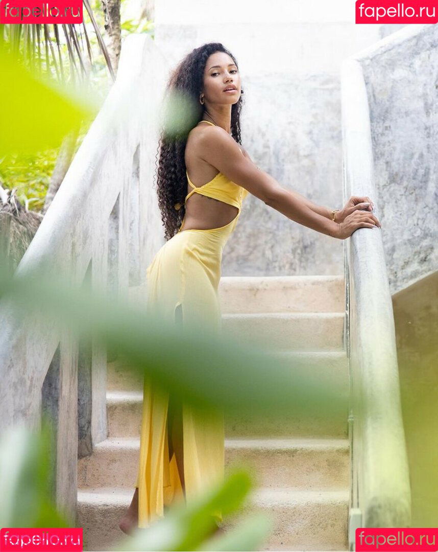 Vick Hope Onlyfans Photo Gallery 