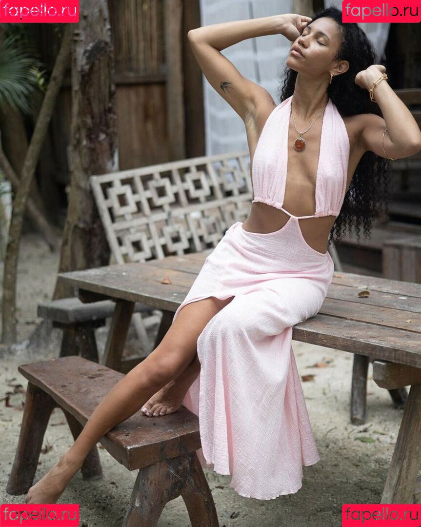 Vick Hope Onlyfans Photo Gallery 