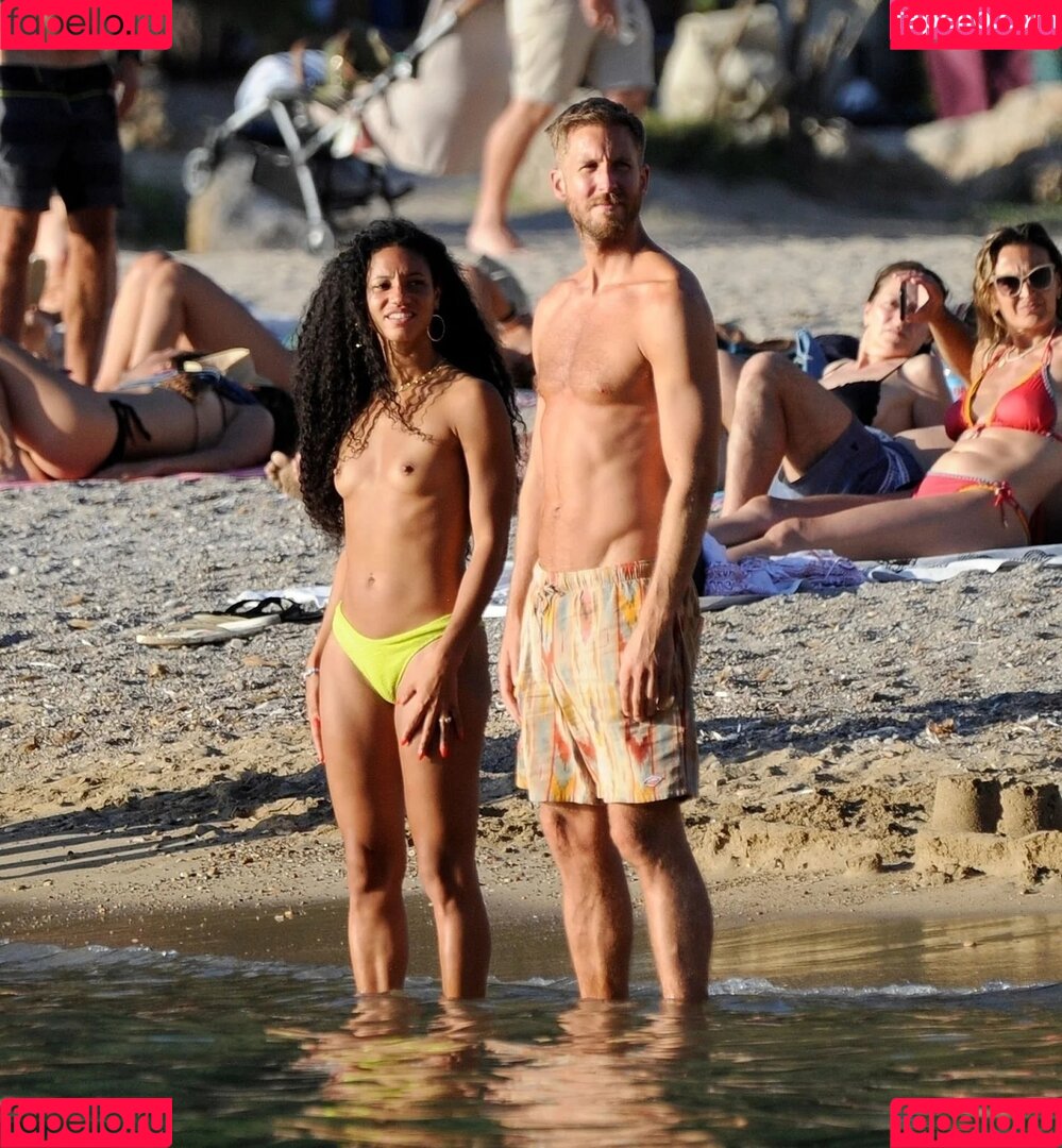 Vick Hope Onlyfans Photo Gallery 