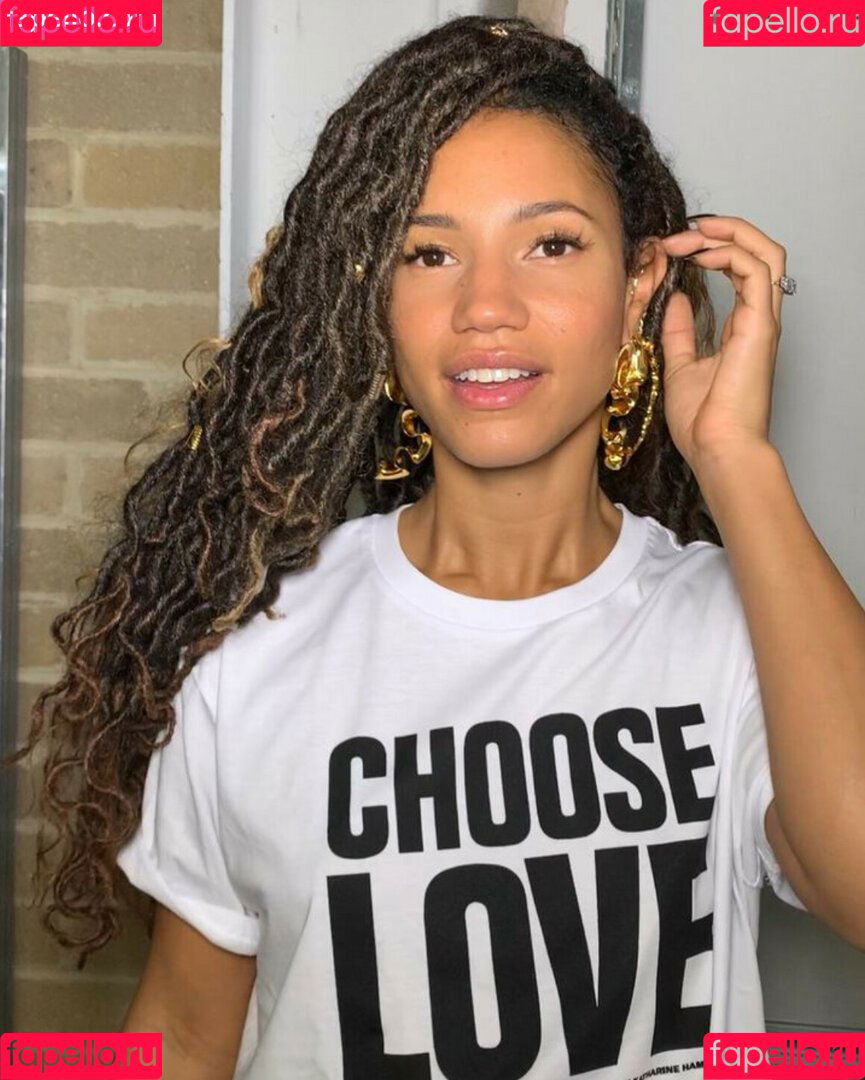 Vick Hope Onlyfans Photo Gallery 