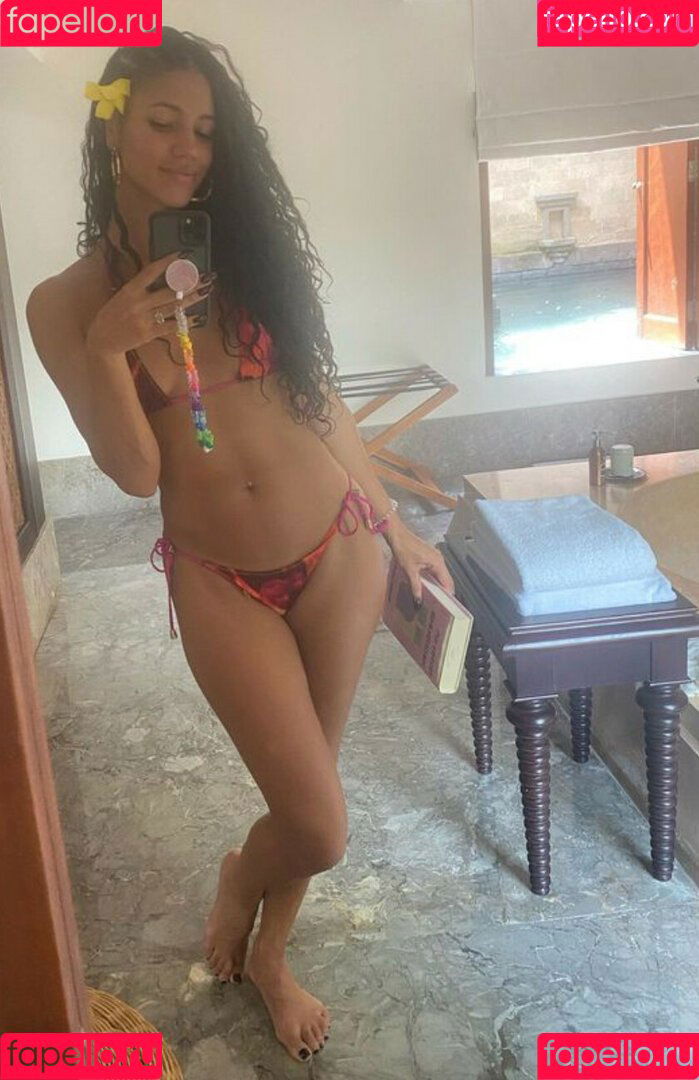Vick Hope Onlyfans Photo Gallery 