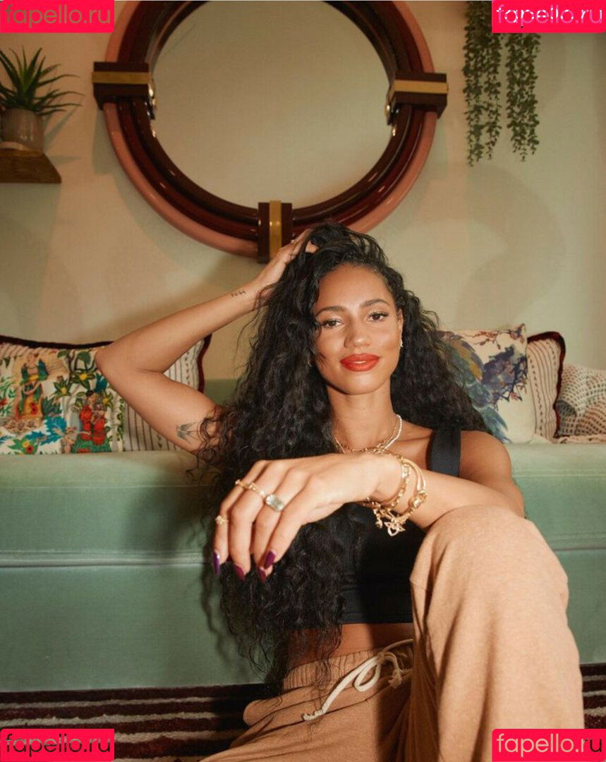 Vick Hope Onlyfans Photo Gallery 