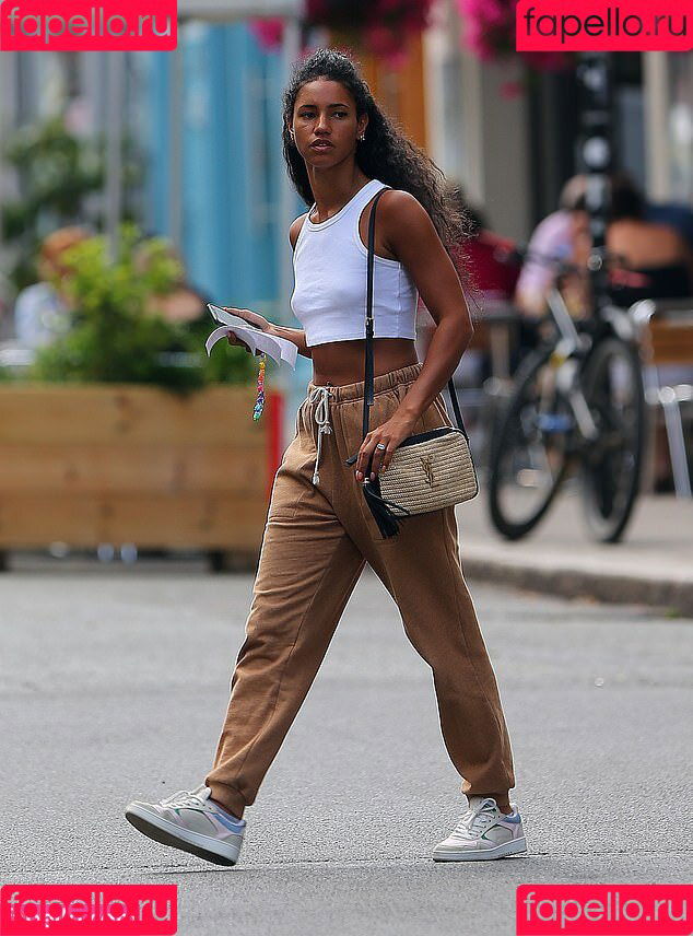 Vick Hope Onlyfans Photo Gallery 