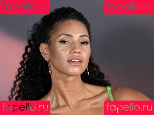 Vick Hope Onlyfans Photo Gallery 