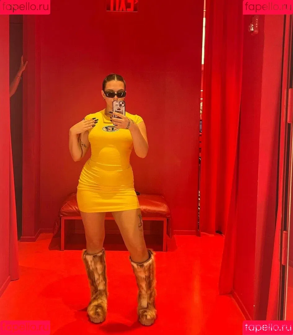 Mae Muller Onlyfans Photo Gallery 