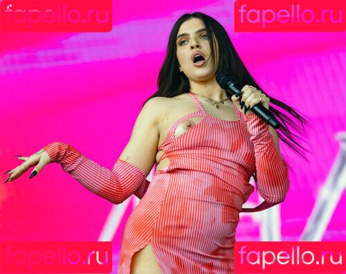 Mae Muller Onlyfans Photo Gallery 