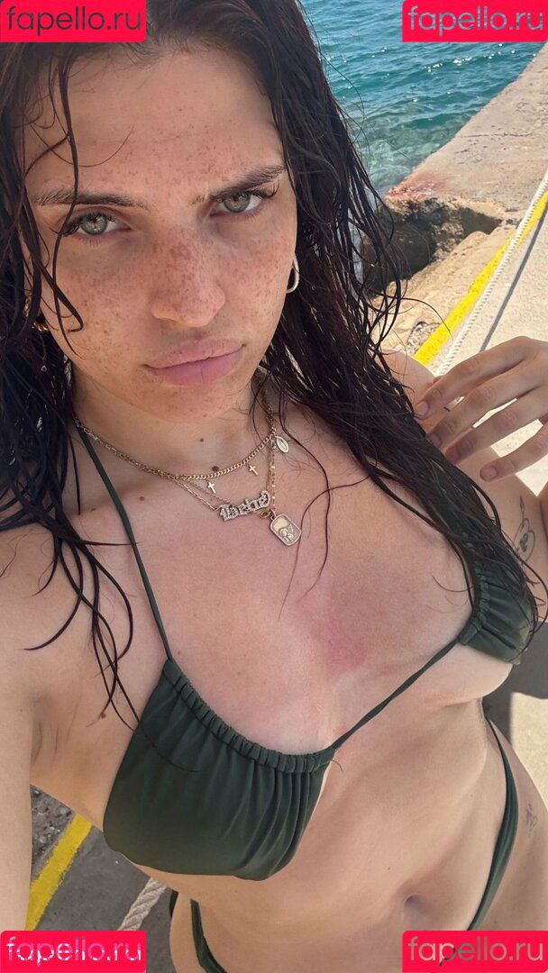 Mae Muller Onlyfans Photo Gallery 