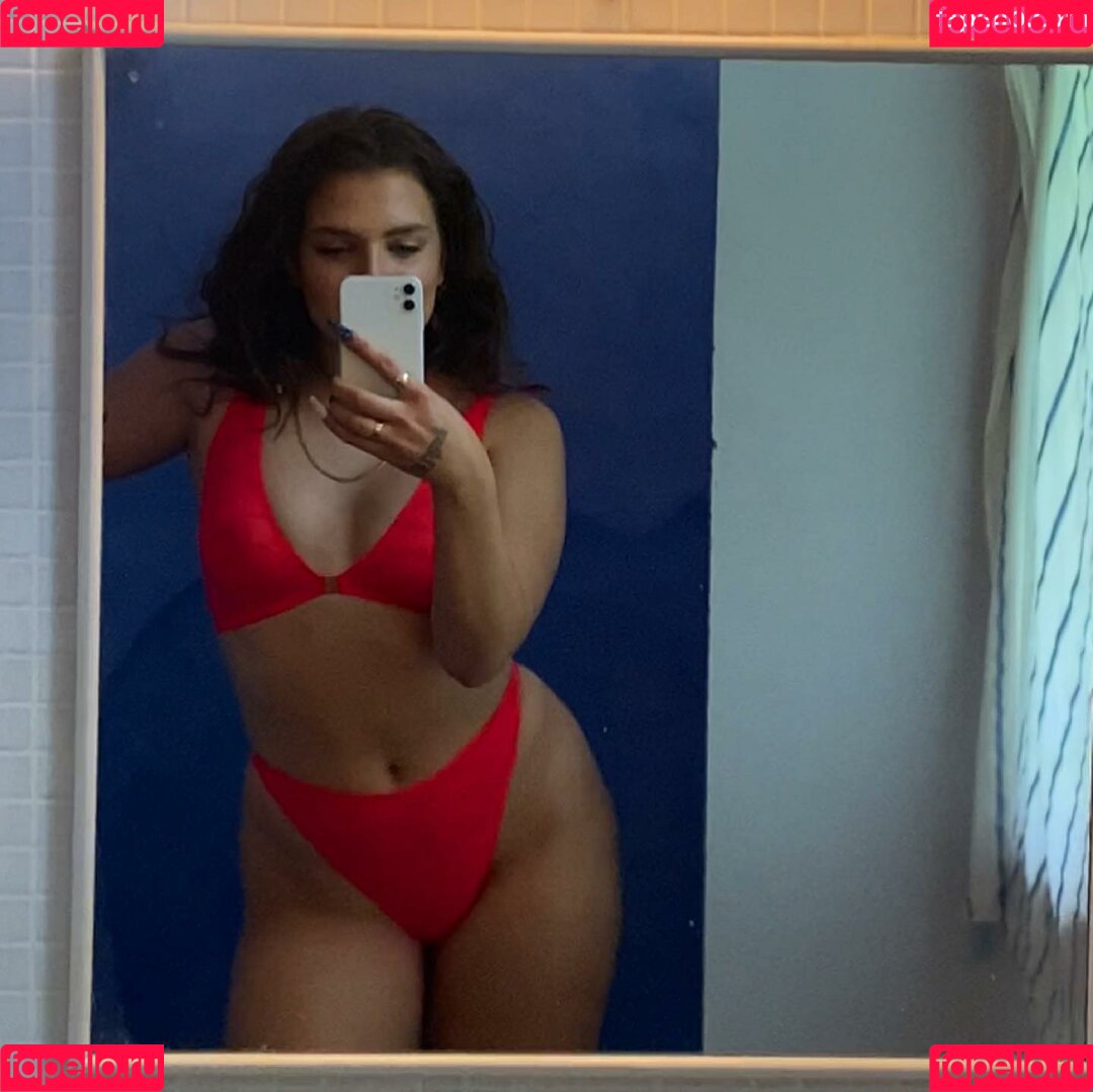 Mae Muller Onlyfans Photo Gallery 