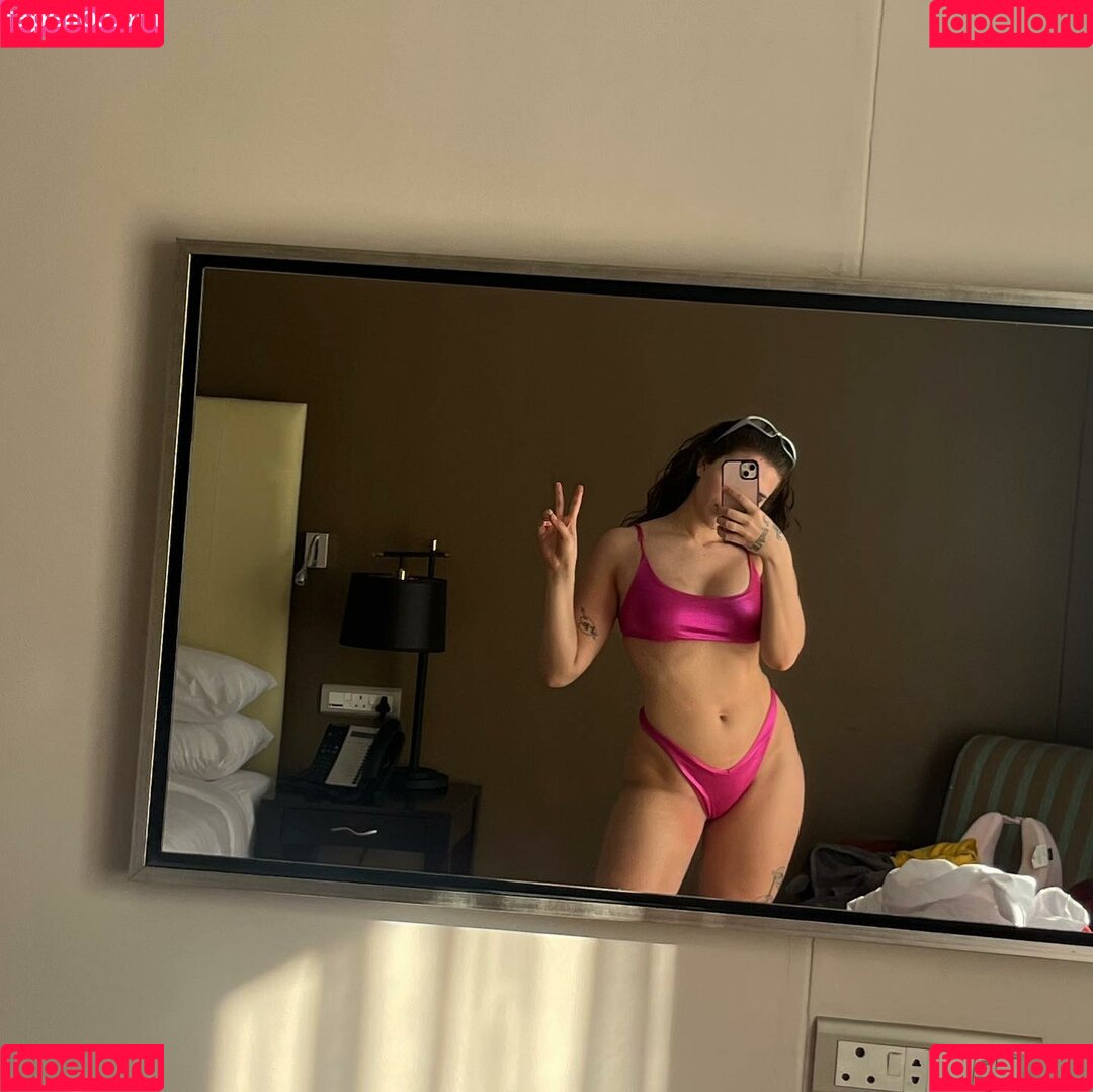 Mae Muller Onlyfans Photo Gallery 