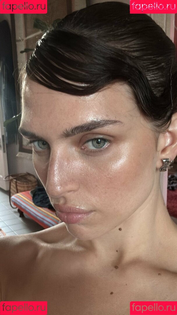 Mae Muller Onlyfans Photo Gallery 