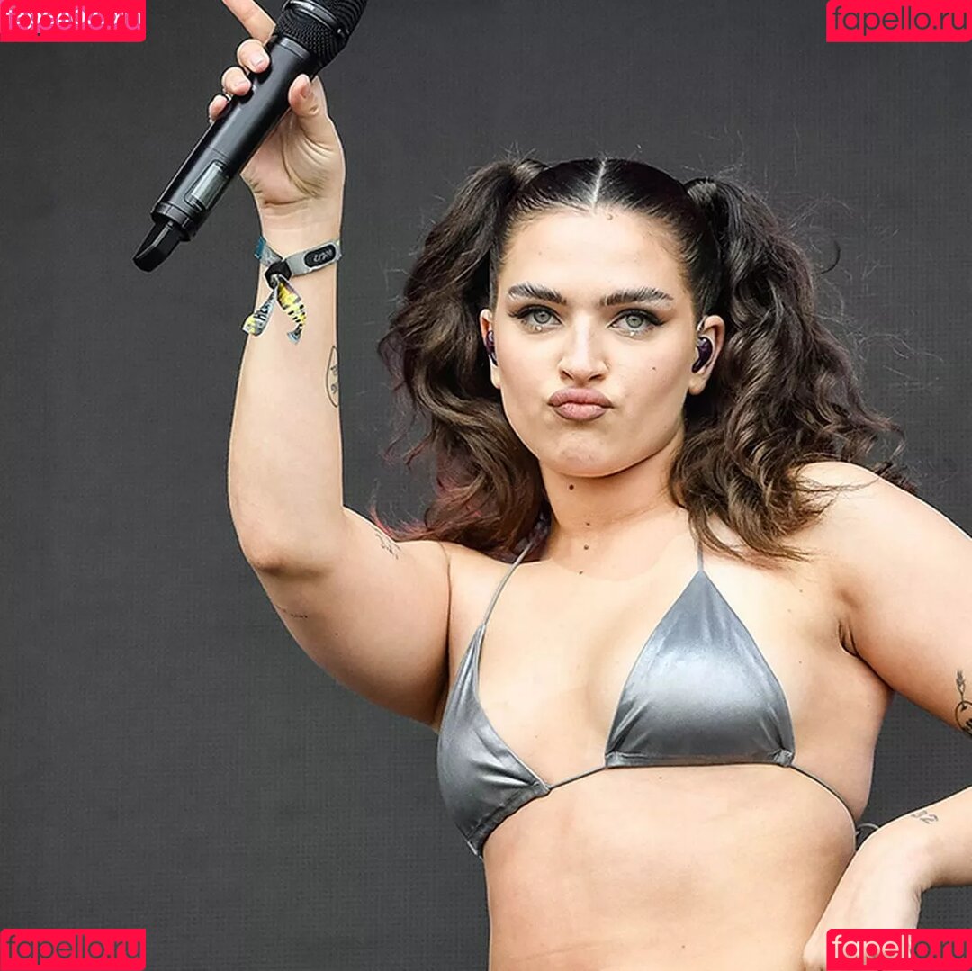 Mae Muller Onlyfans Photo Gallery 