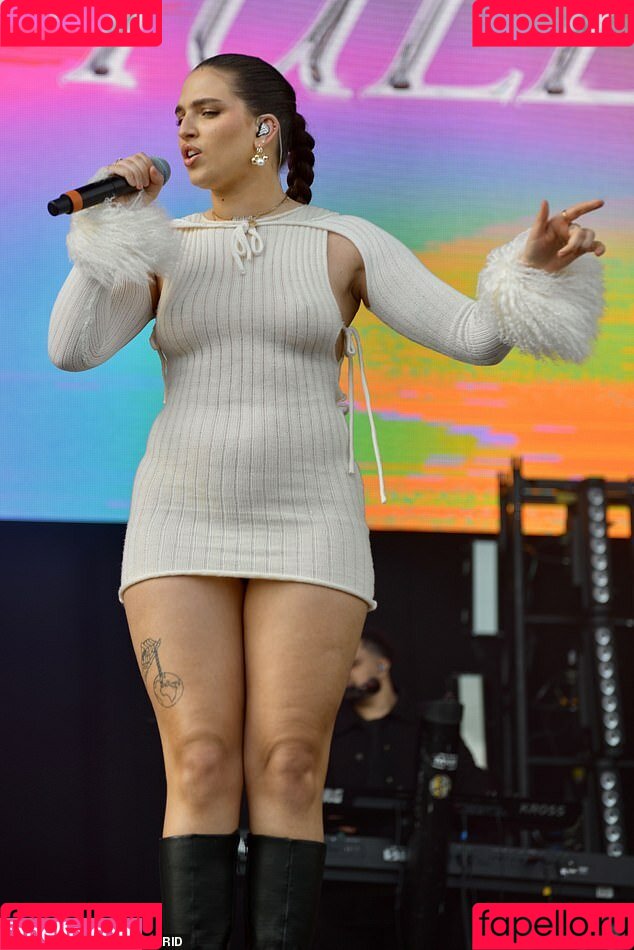 Mae Muller Onlyfans Photo Gallery 