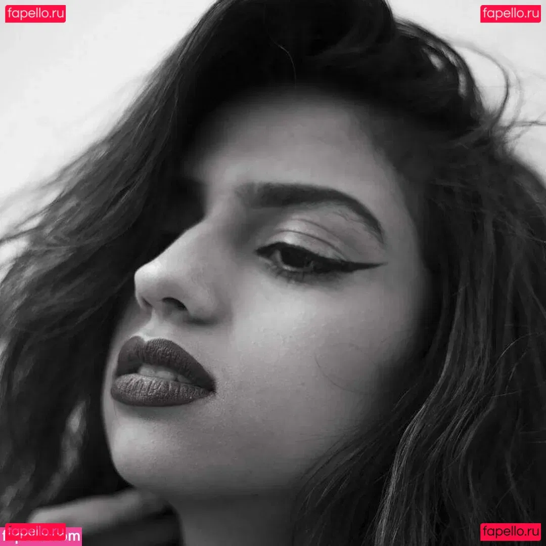 Mays Benatti Onlyfans Photo Gallery 