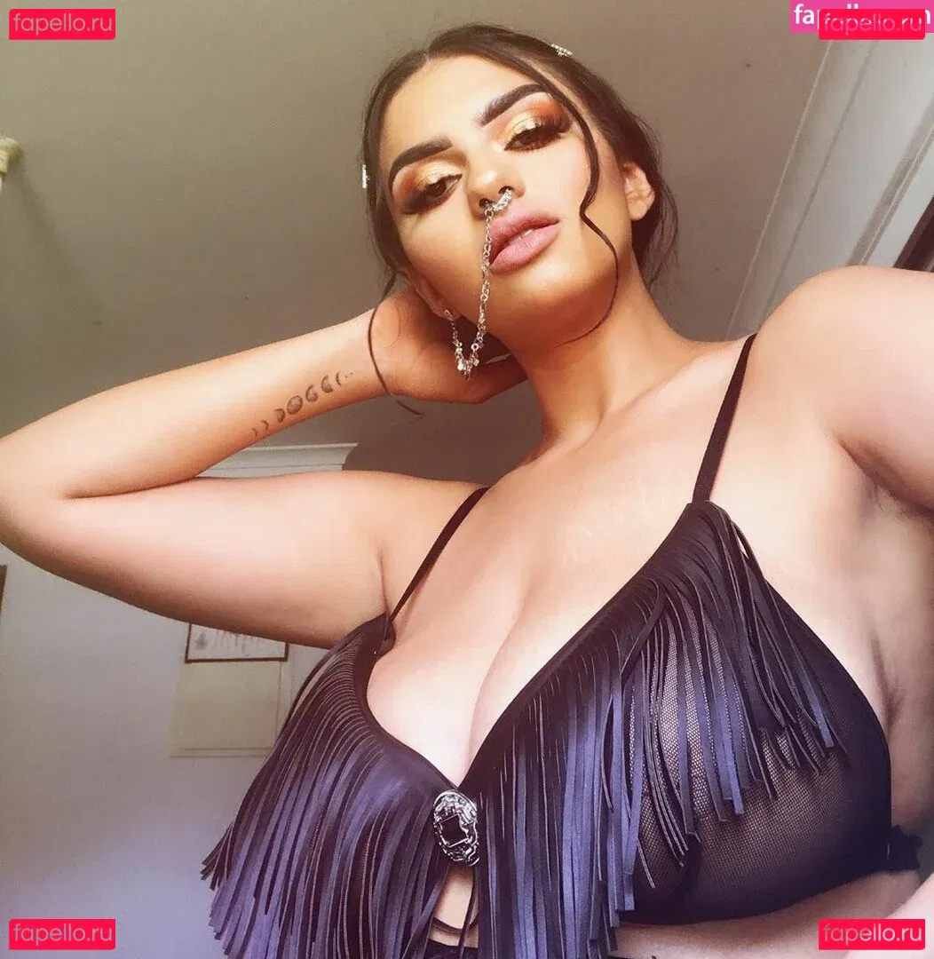 Mays Benatti Onlyfans Photo Gallery 