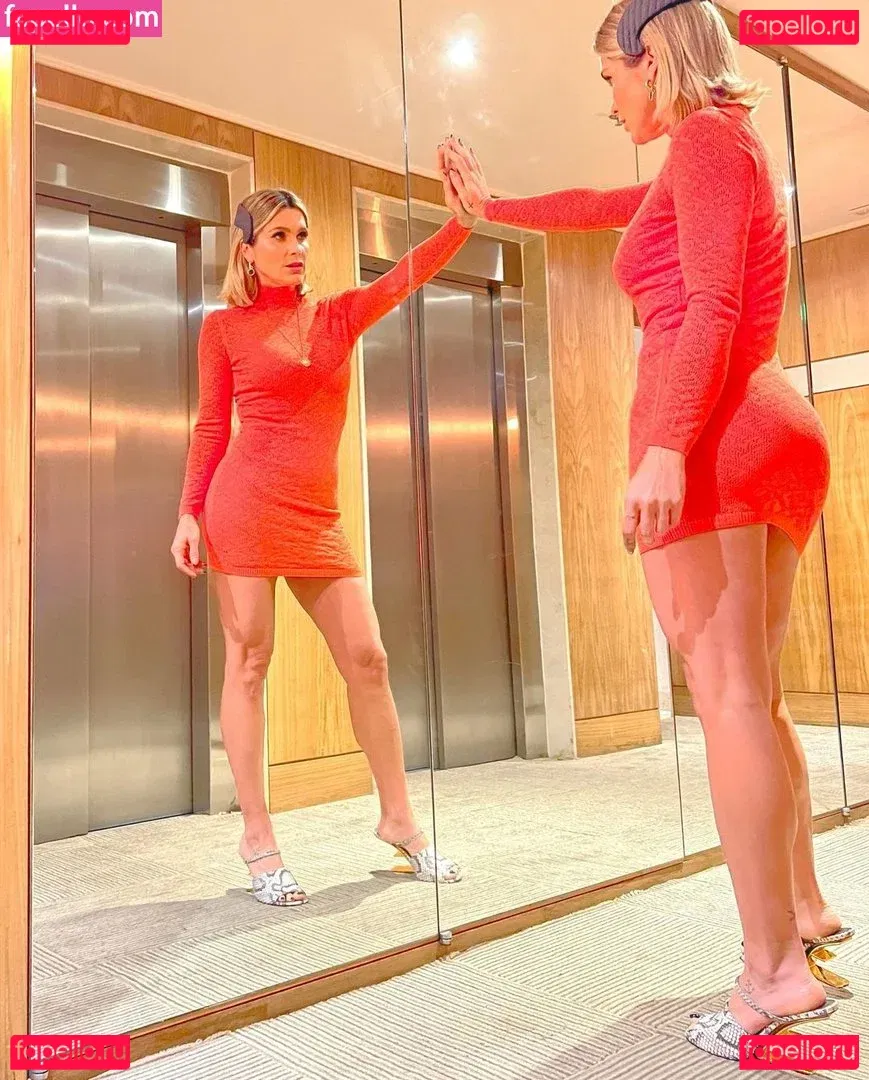 via.oc Onlyfans Photo Gallery 