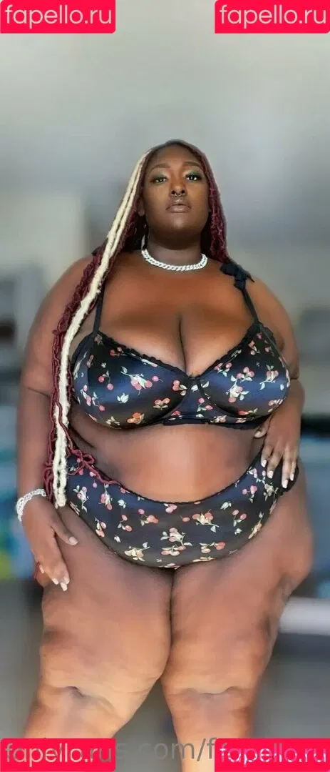 forbiddenfruyt23 Onlyfans Photo Gallery 