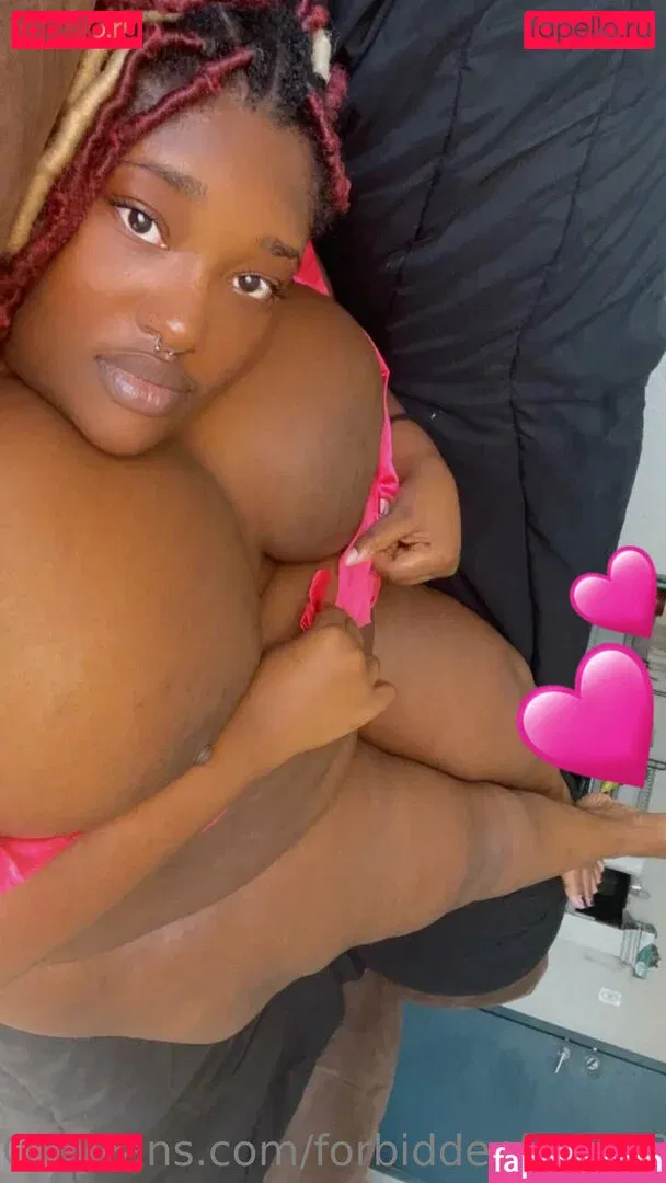 forbiddenfruyt23 Onlyfans Photo Gallery 