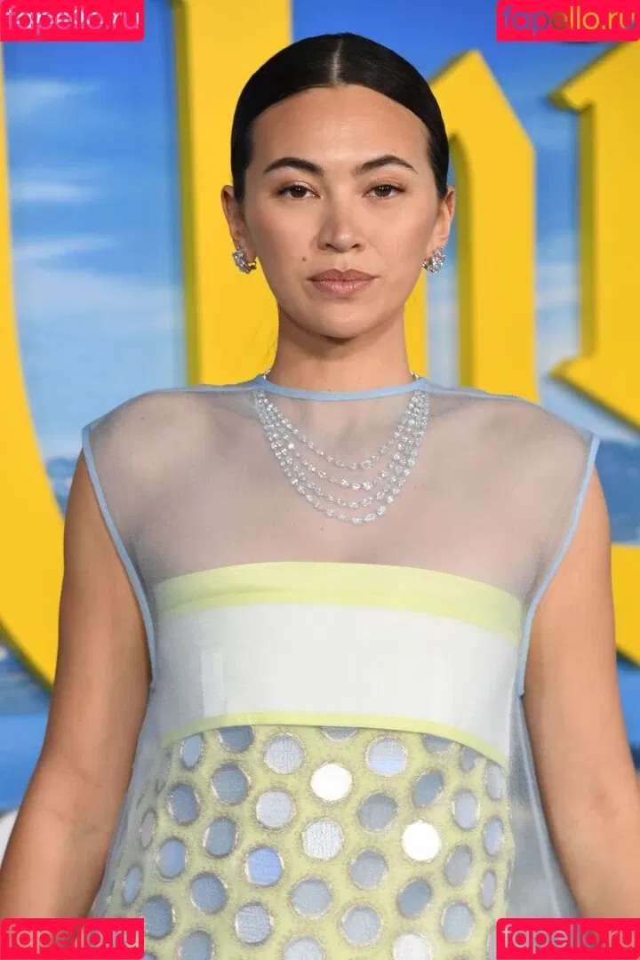 Jessica Yu Li Henwick Onlyfans Photo Gallery 