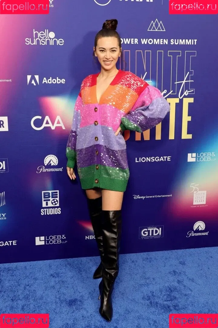 Jessica Yu Li Henwick Onlyfans Photo Gallery 