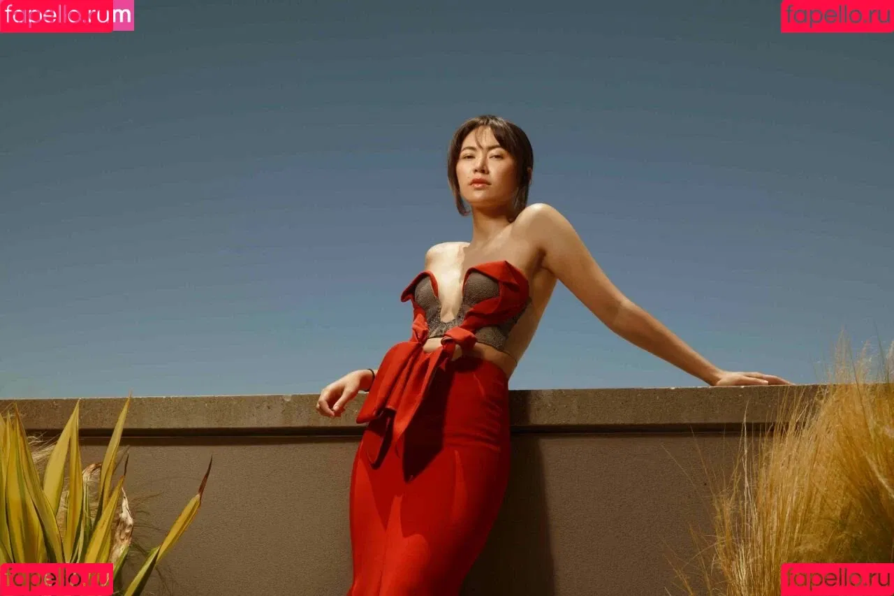 Jessica Yu Li Henwick Onlyfans Photo Gallery 