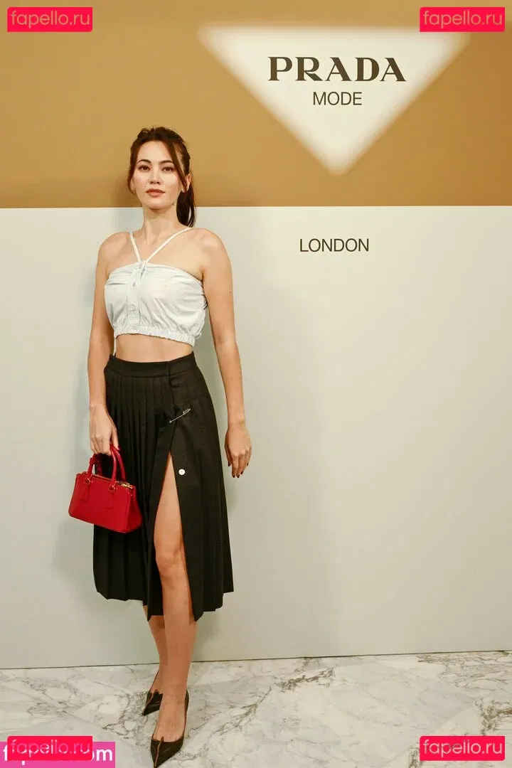 Jessica Yu Li Henwick Onlyfans Photo Gallery 