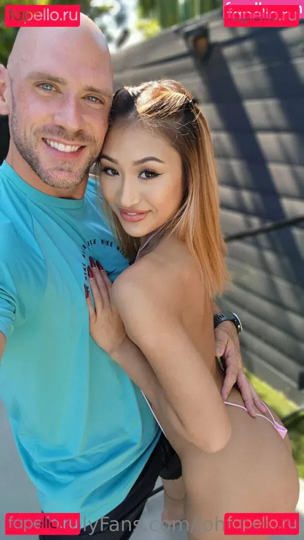 Mina Luxx Onlyfans Photo Gallery 