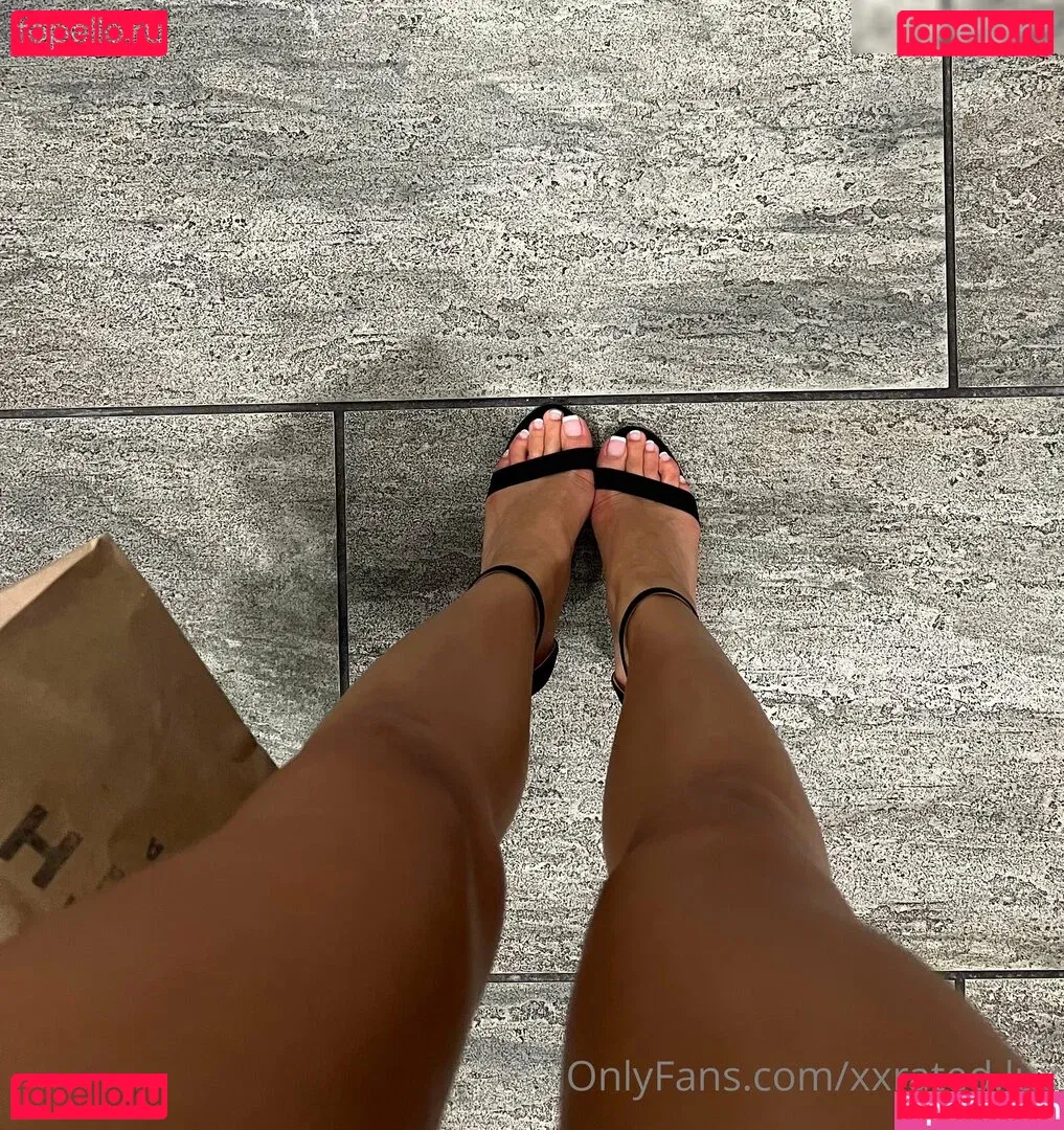 Mina Luxx Onlyfans Photo Gallery 