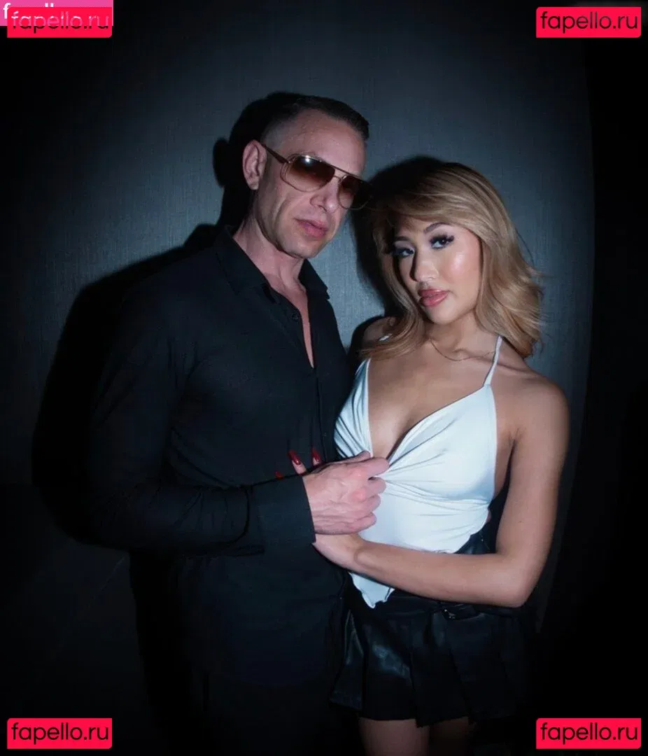 Mina Luxx Onlyfans Photo Gallery 