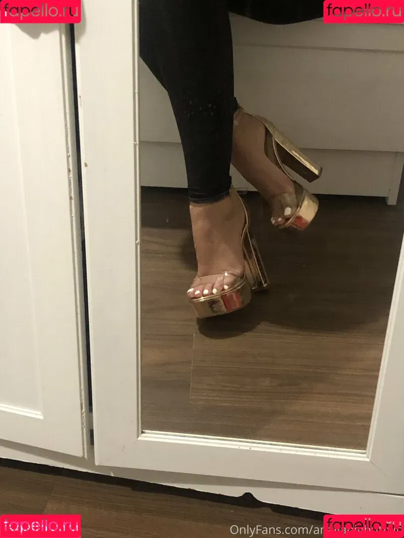 analiabigbuttvip Onlyfans Photo Gallery 