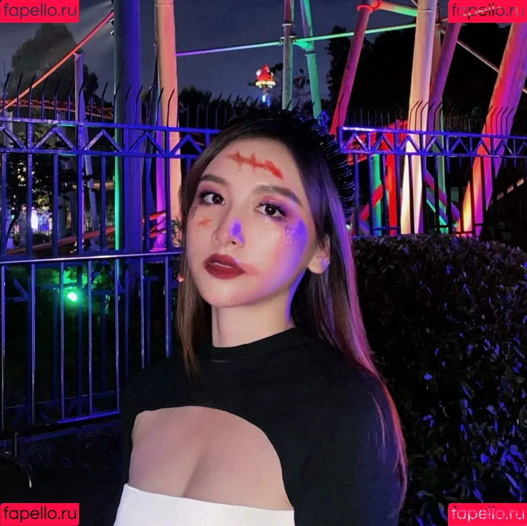 映雪Inshy Onlyfans Photo Gallery 