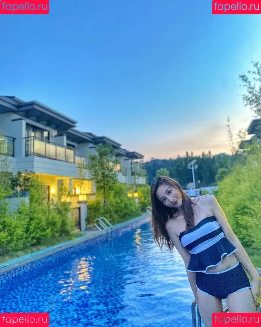 映雪Inshy Onlyfans Photo Gallery 