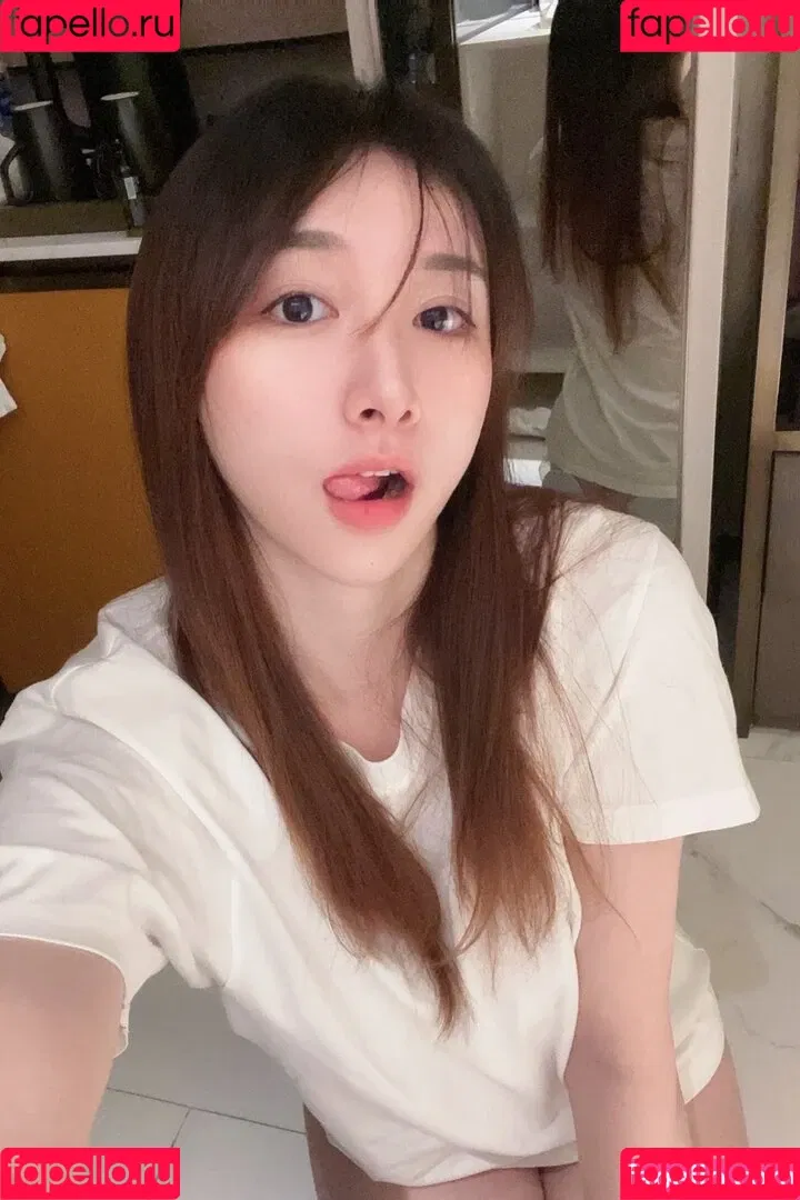 映雪Inshy Onlyfans Photo Gallery 