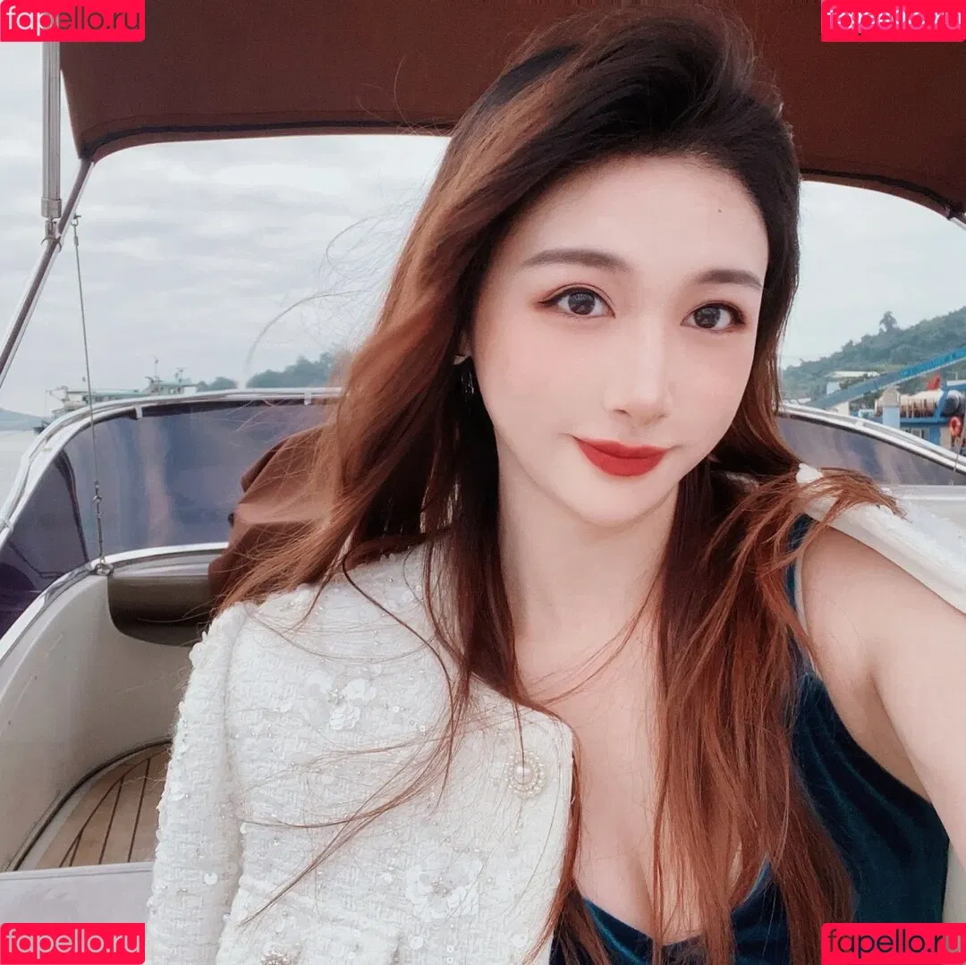 映雪Inshy Onlyfans Photo Gallery 
