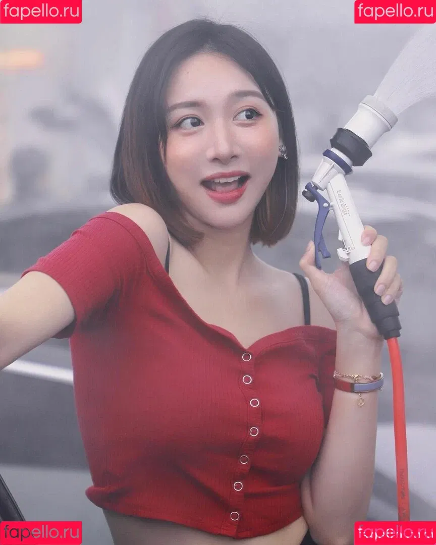 映雪Inshy Onlyfans Photo Gallery 