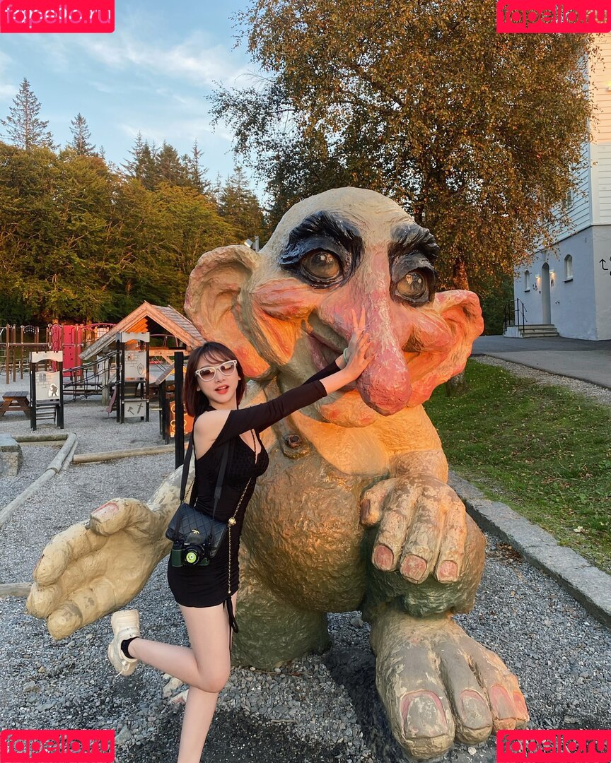 映雪Inshy Onlyfans Photo Gallery 