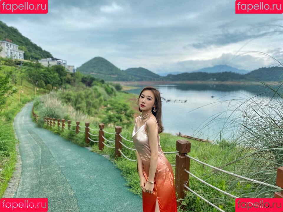 映雪Inshy Onlyfans Photo Gallery 