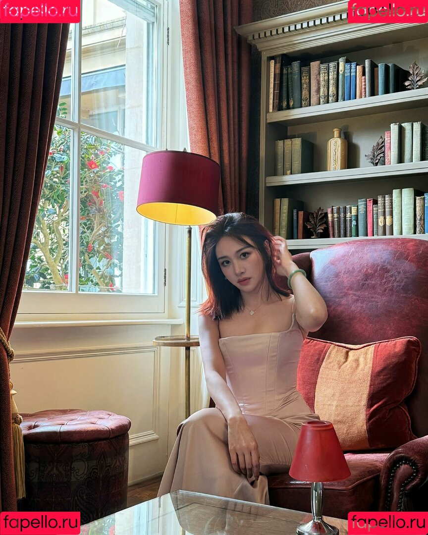 映雪Inshy Onlyfans Photo Gallery 