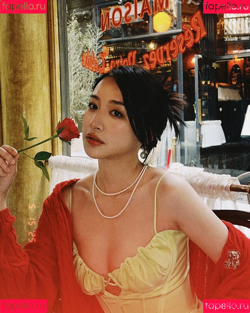 映雪Inshy Onlyfans Photo Gallery 