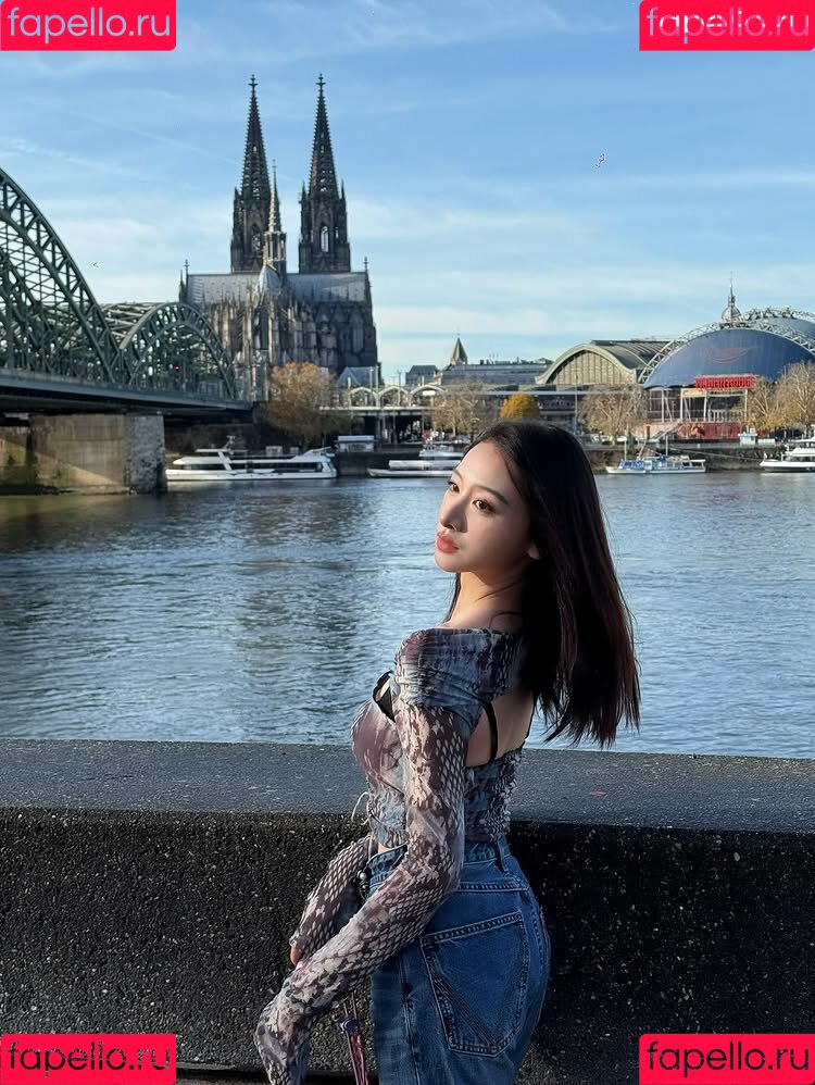 映雪Inshy Onlyfans Photo Gallery 