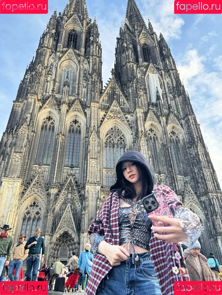 映雪Inshy Onlyfans Photo Gallery 