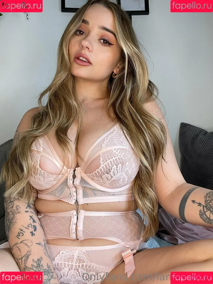 Lana_maee Onlyfans Photo Gallery 
