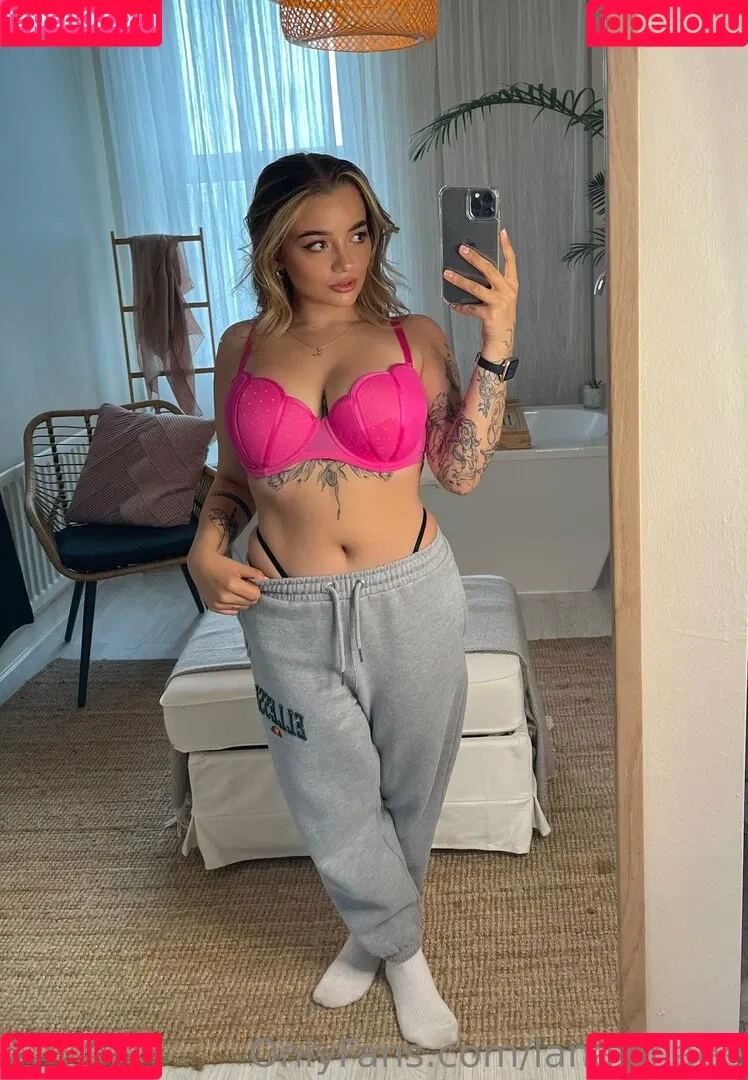 Lana_maee Onlyfans Photo Gallery 