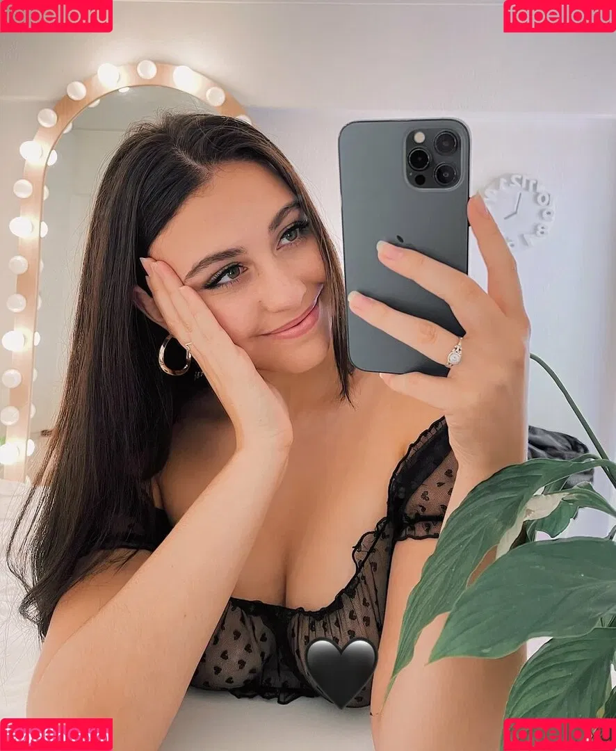 Lanzi Onlyfans Photo Gallery 