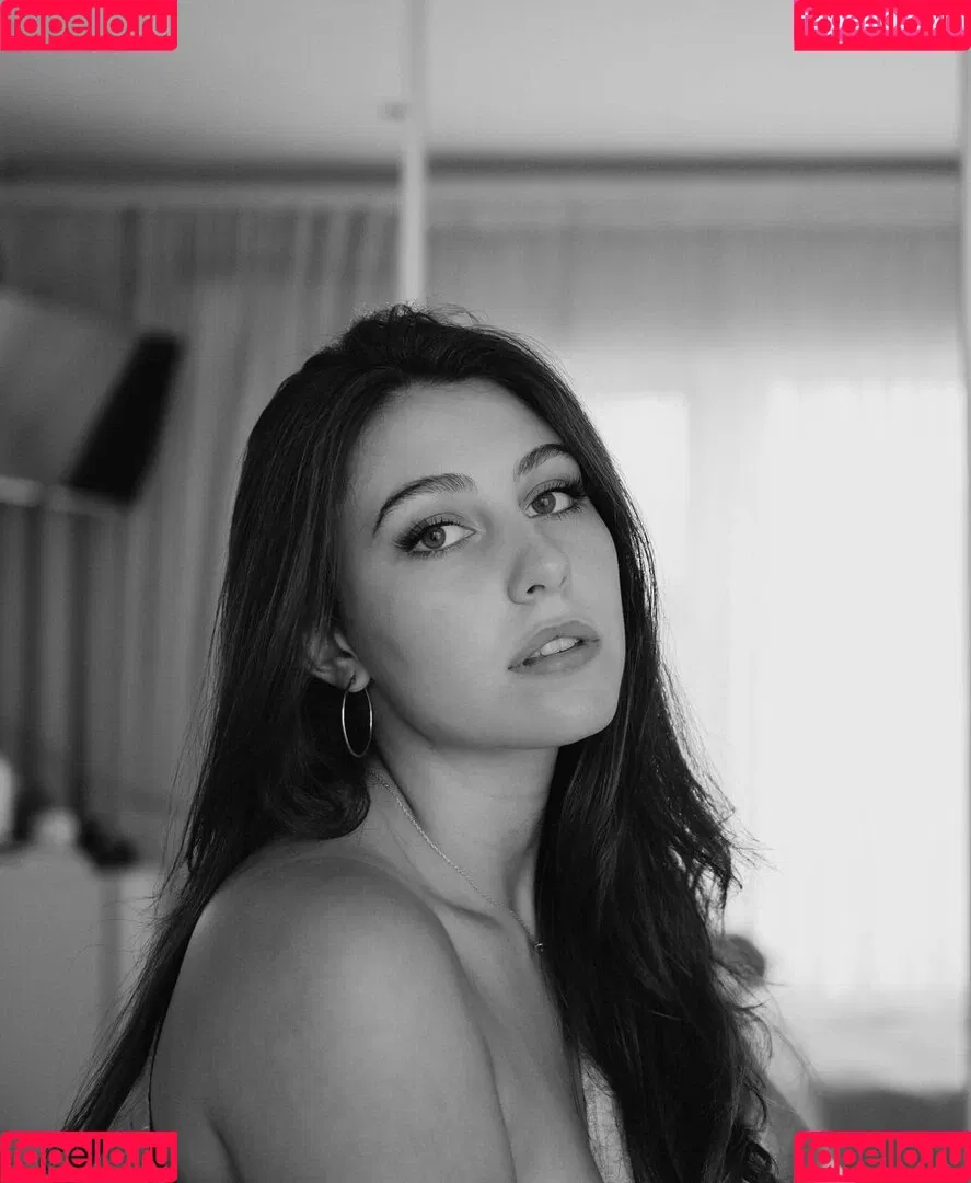 Lanzi Onlyfans Photo Gallery 