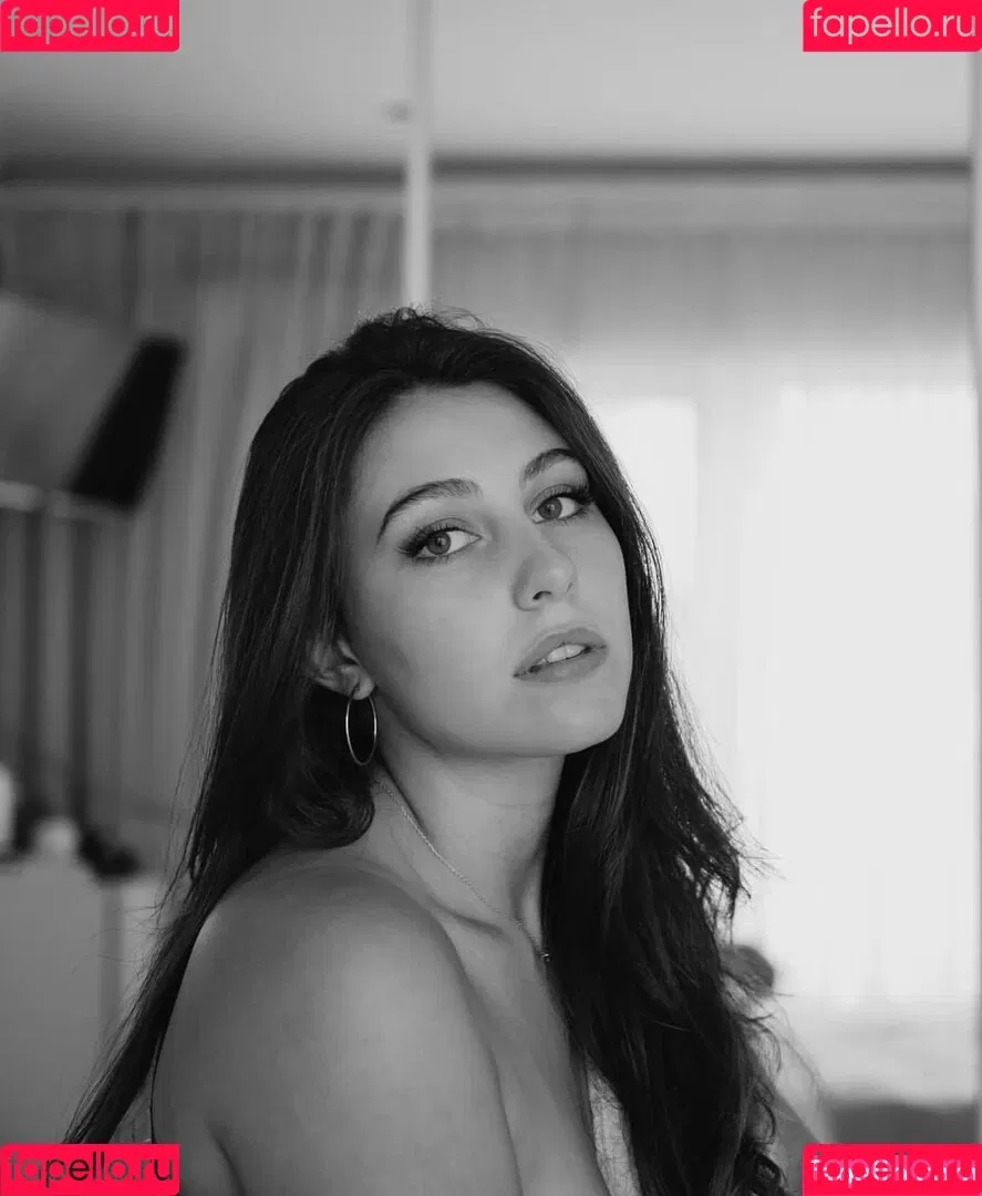 Lanzi Onlyfans Photo Gallery 