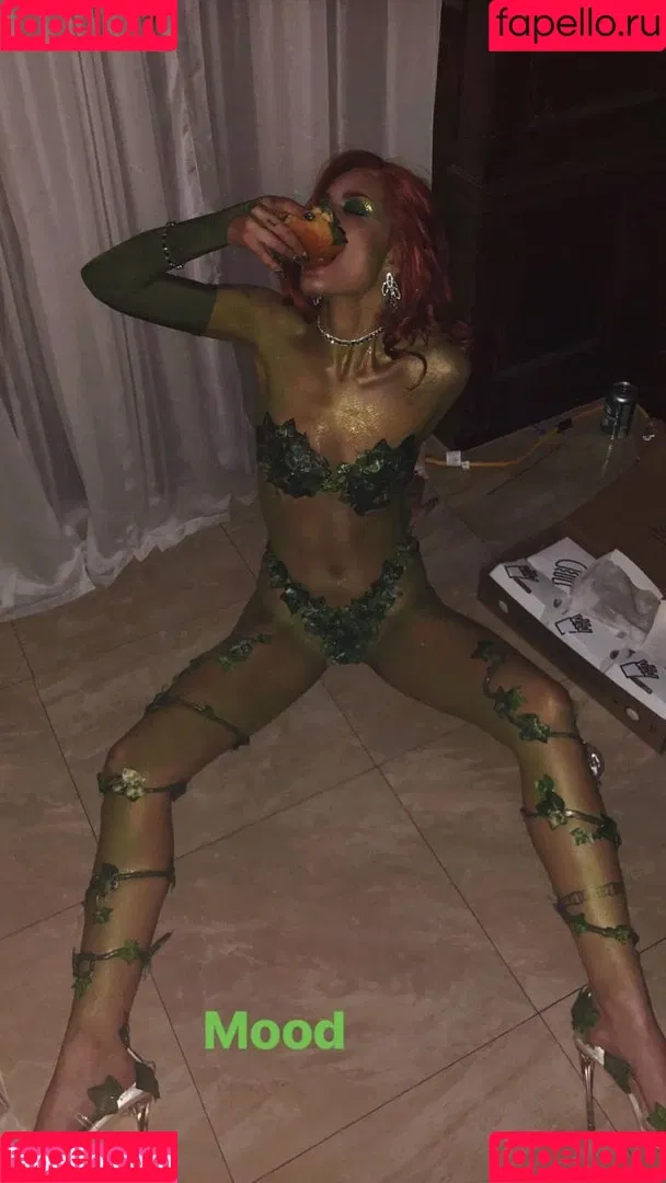 Halsey Onlyfans Photo Gallery 