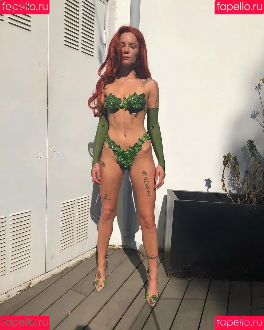 Halsey Onlyfans Photo Gallery 