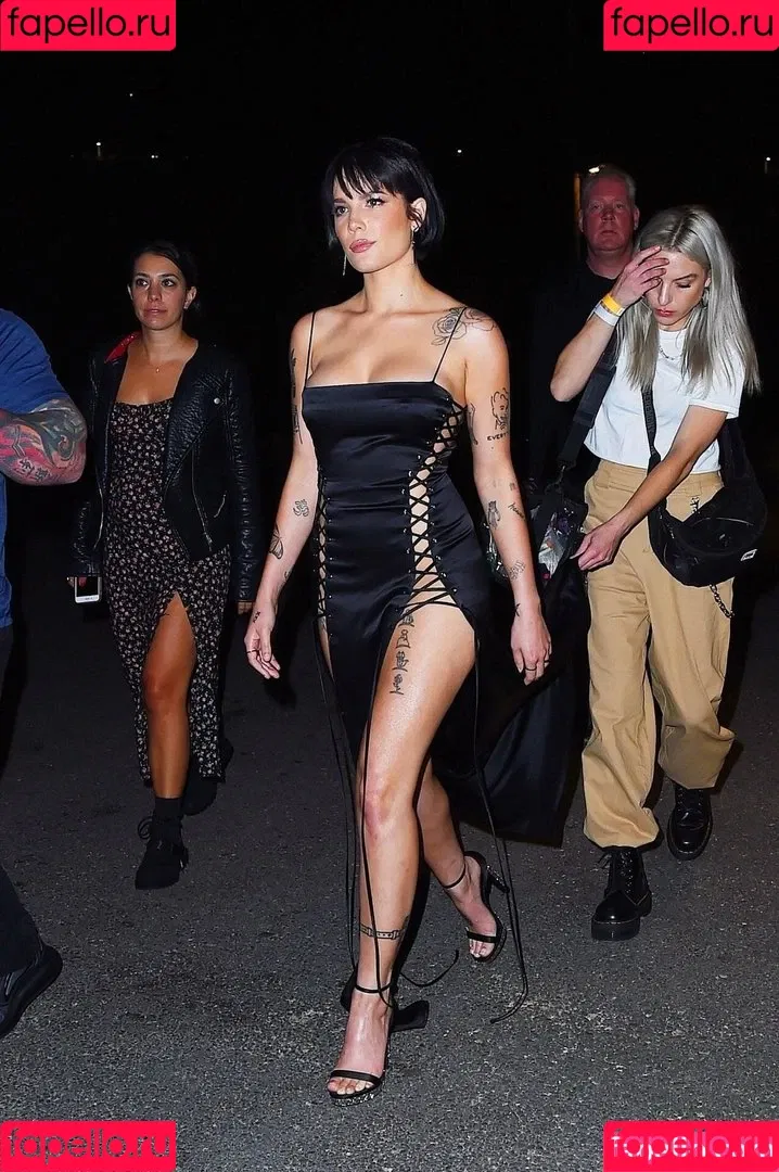 Halsey Onlyfans Photo Gallery 
